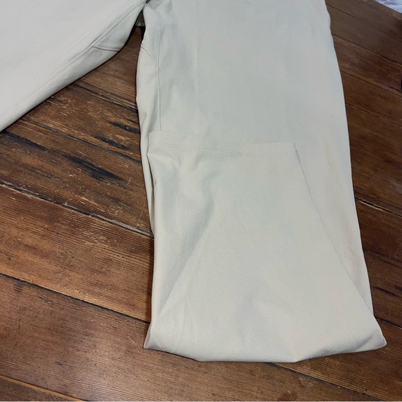 Lululemon Athletica Tan pants with Relaxed Fit XL - Picture 3 of 7